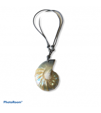 SHELL NECKLACE