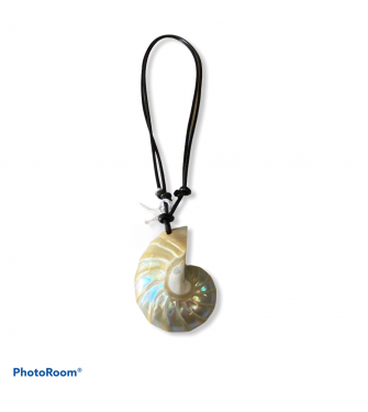 SHELL NECKLACE